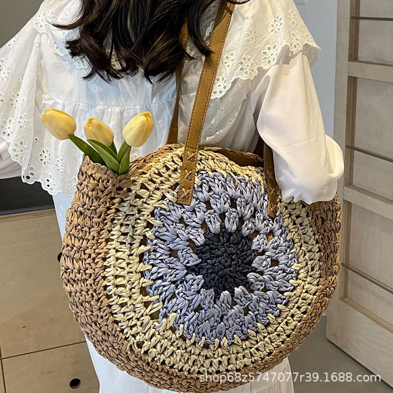 Large-capacity woven straw bag women's 2025 new seaside vacation wind beach bag foreign style underarm shoulder bag tide