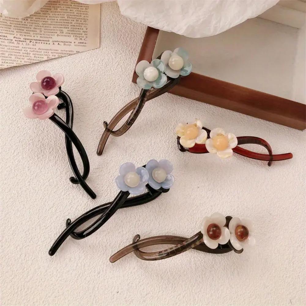 Elegante Haarspange mit Blumenmotiv aus Kunstharz – minimalistische längliche Haarspange mit einfarbiger Blumenklammer im Vintage-Stil für gedrehte Hochsteckfrisuren