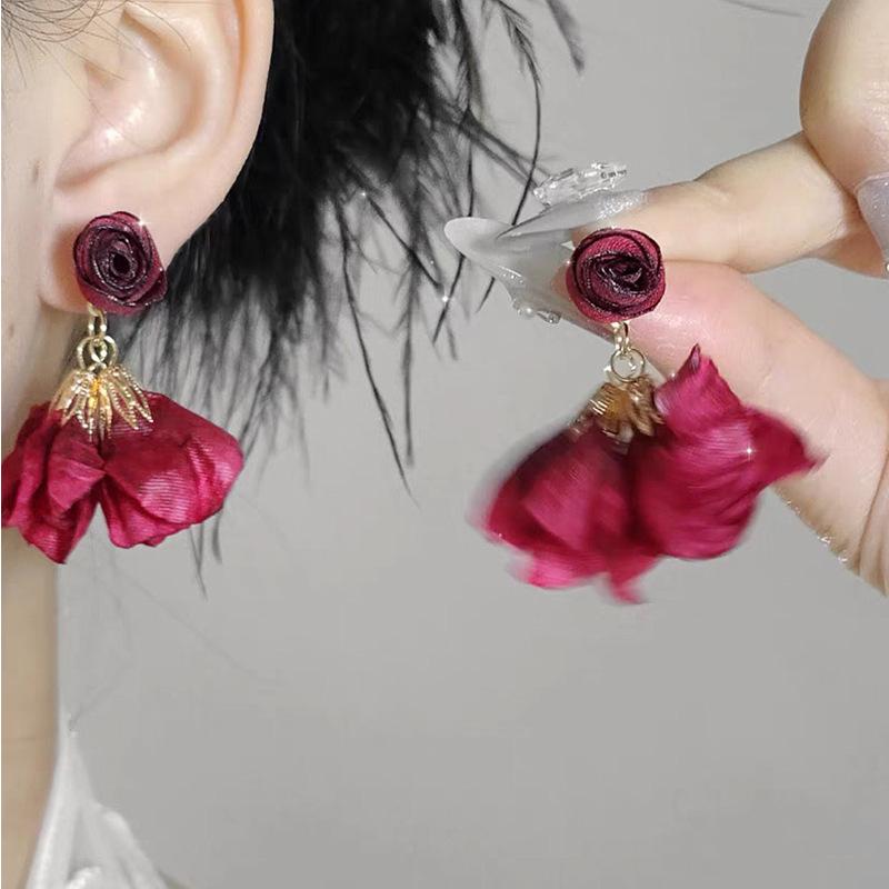

French Fabric Romantic Rose Tassel Earrings Exaggerated Vacation Style Red Romantic Dangle Earrings Jewelry Accessories Gifts