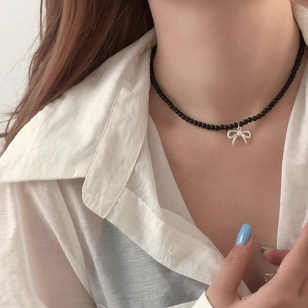 "Wind" Korean niche design transparent crystal beaded bow necklace temperament versatile new neck chain