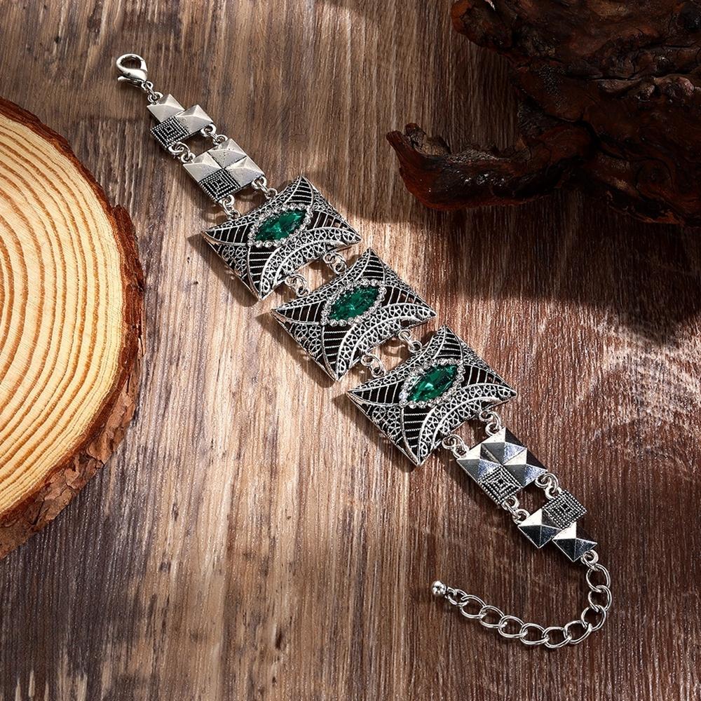 Nepalese Ethnic Style Retro Antique Silver Color Alloy Hollow Rhinestone Crystal Gems Bracelet For Women Daily Wear Accessories