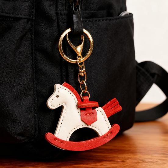 Keychain Imitation Leather Shaking Horse Design Key Chain Pendant Lightweight Key Holder
