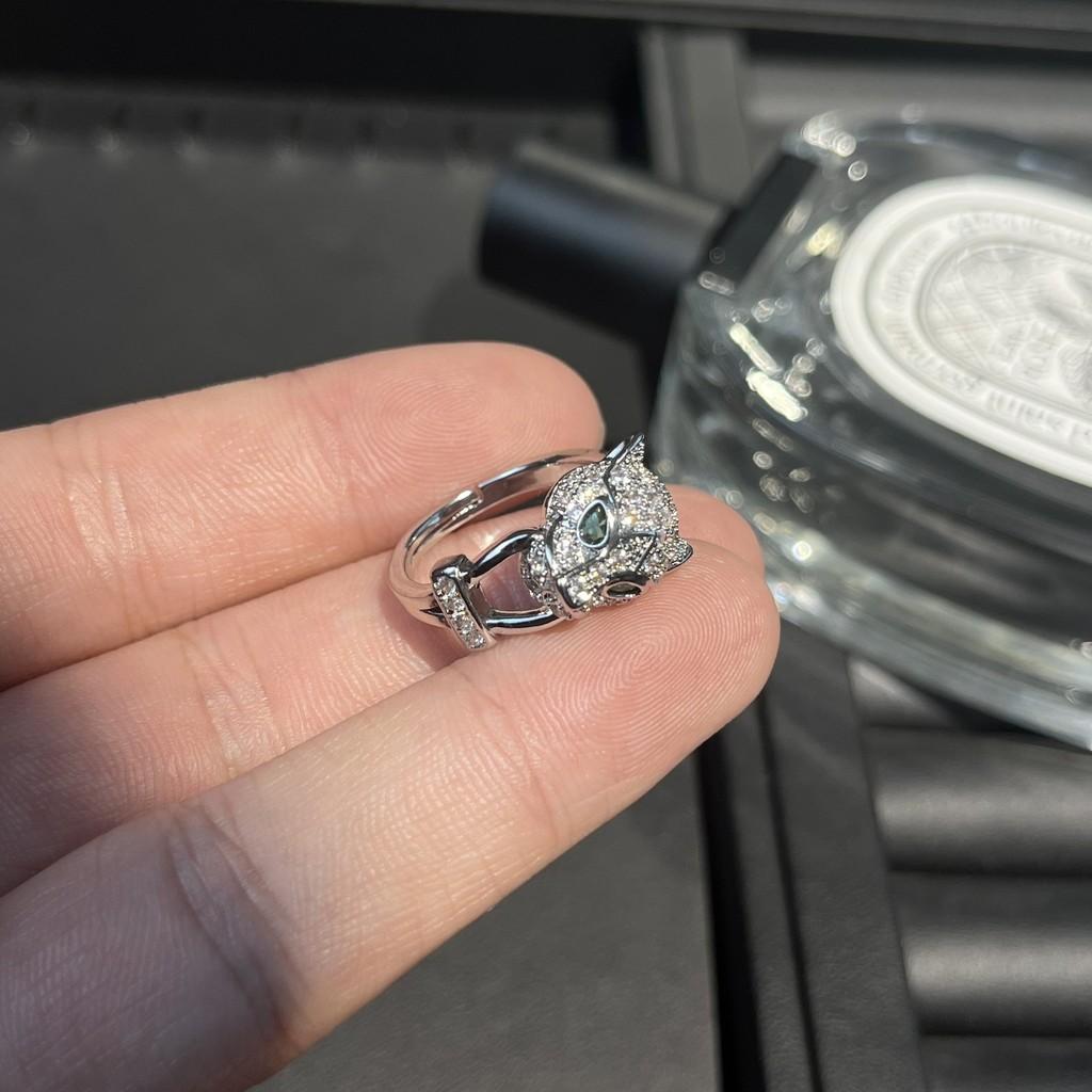 Stylish And Trendy Animalthemed Ring With Silver Leopard Head Perfect For Women Fashionforward