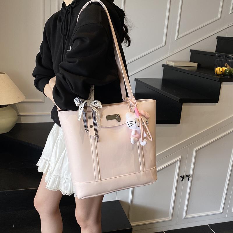 Versatile Large-capacity Commuter Bag Women's 2025 Summer New Trend Fashion Tote Bag Premium Shoulder Bag