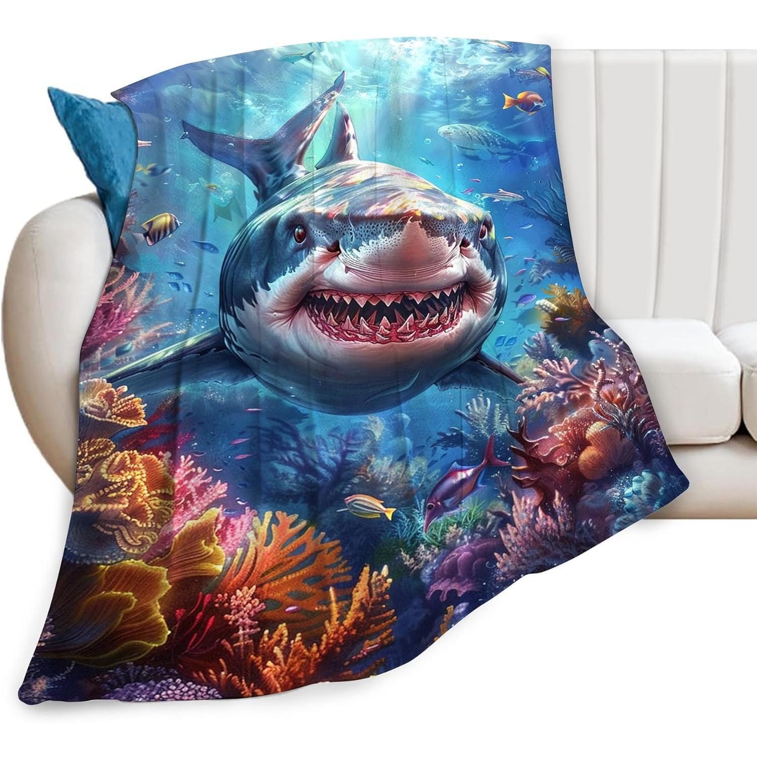 

Funny Shark Ocean Throw Blanket - Soft Warm Cozy Fleece for Girls, Women, Men, Boys - Shark Gifts and Decor for Couch, Sofa, Bed 75x90cm