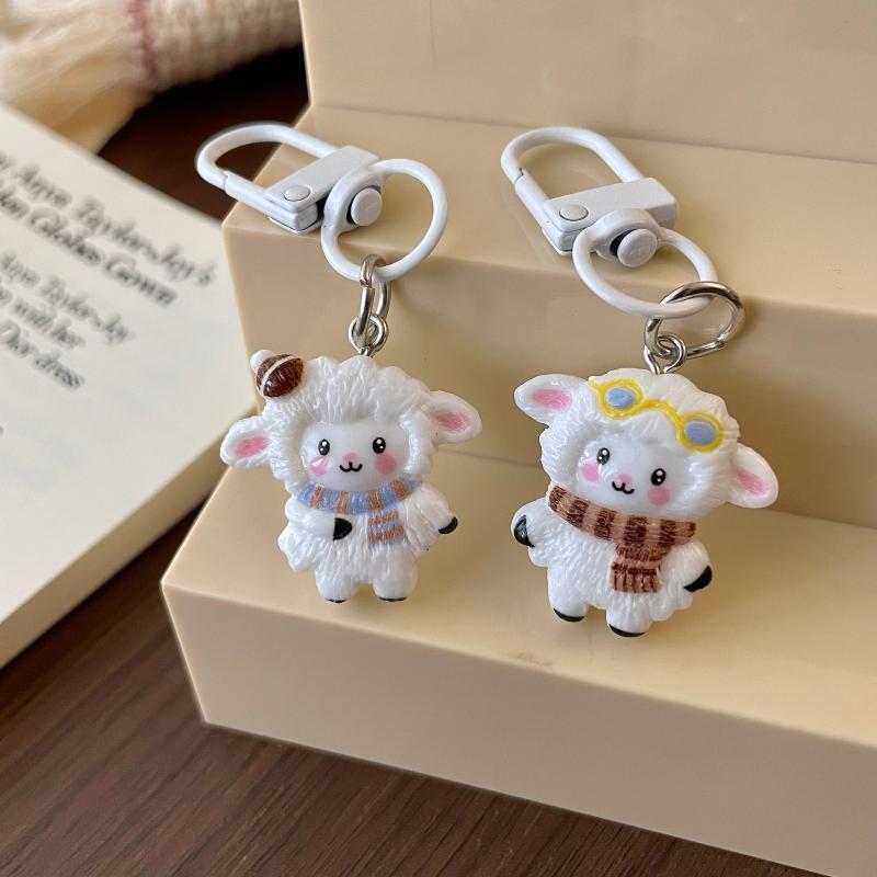 Niedlicher weißer Schaf-Schlüsselanhänger Kawaii Cartoon Lamm-Anhänger Taschenanhänger Das Jahr des Ziegenbocks Schlüsselring Auto-Schlüsselhalter Dekoration Geschenk