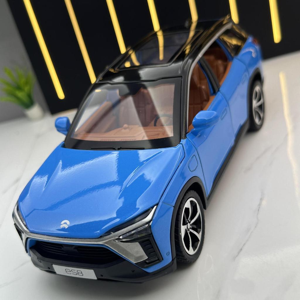 1:24 NIO ES8 Alloy New Energy Car Model Diecasts Metal Toy Vehicles Car Model Simulation Sound and Light Childrens Toys Gift