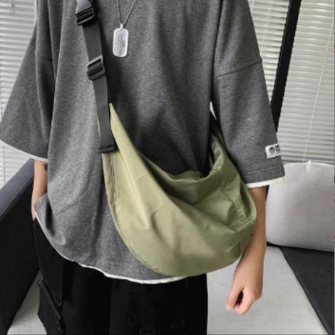 New Street Trendy Large Capacity Backpack Japanese Simple Dumpling Bun Fashi Trendy Men s and Women s Crossbody Bag зелёный