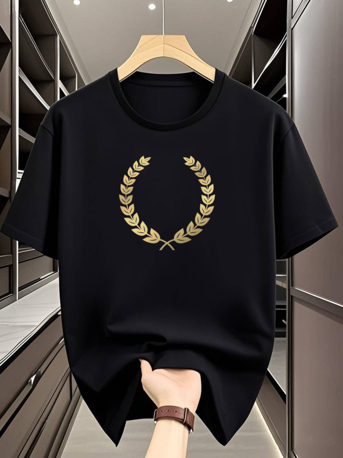 Casual Crew Neck T-shirt - Soft & Comfortable Short Sleeve Top with Golden Laurel Print S