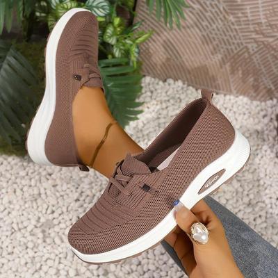 Damskie Buty Wsuwane Wygodne Letnie Codzienne Plażowe, Na Wakacje i Na Co Dzień w Kolorze Biało-Czarnym z Siateczki Damskie Trampki