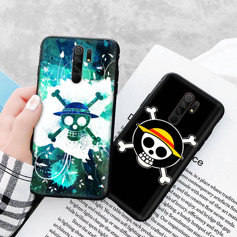 Schwarze Hülle für Xiaomi Redmi 13C Note 9 iPhone XR 7 8 14 15 11 12 13 X XS Pro Max Samsung A25 S23 S24 FE Ultra Plus One Piece Strohhut Piratenflagge