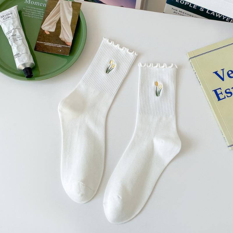 Spring and Autumn Socks, Women's Embroidered Tulip Mid-calf Socks, Sweat-absorbing Cream Black Fungus Edge Lace Long Calf Socks
