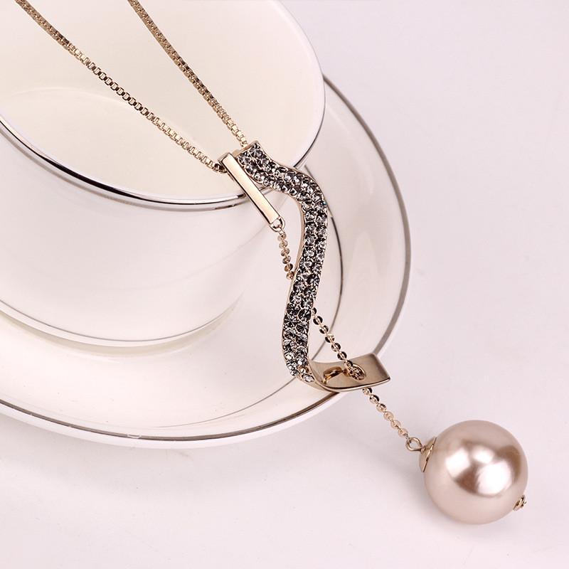 Elegant Alloy Pearl Sweater Necklace With Unique Geometric Design For Fashionable Women