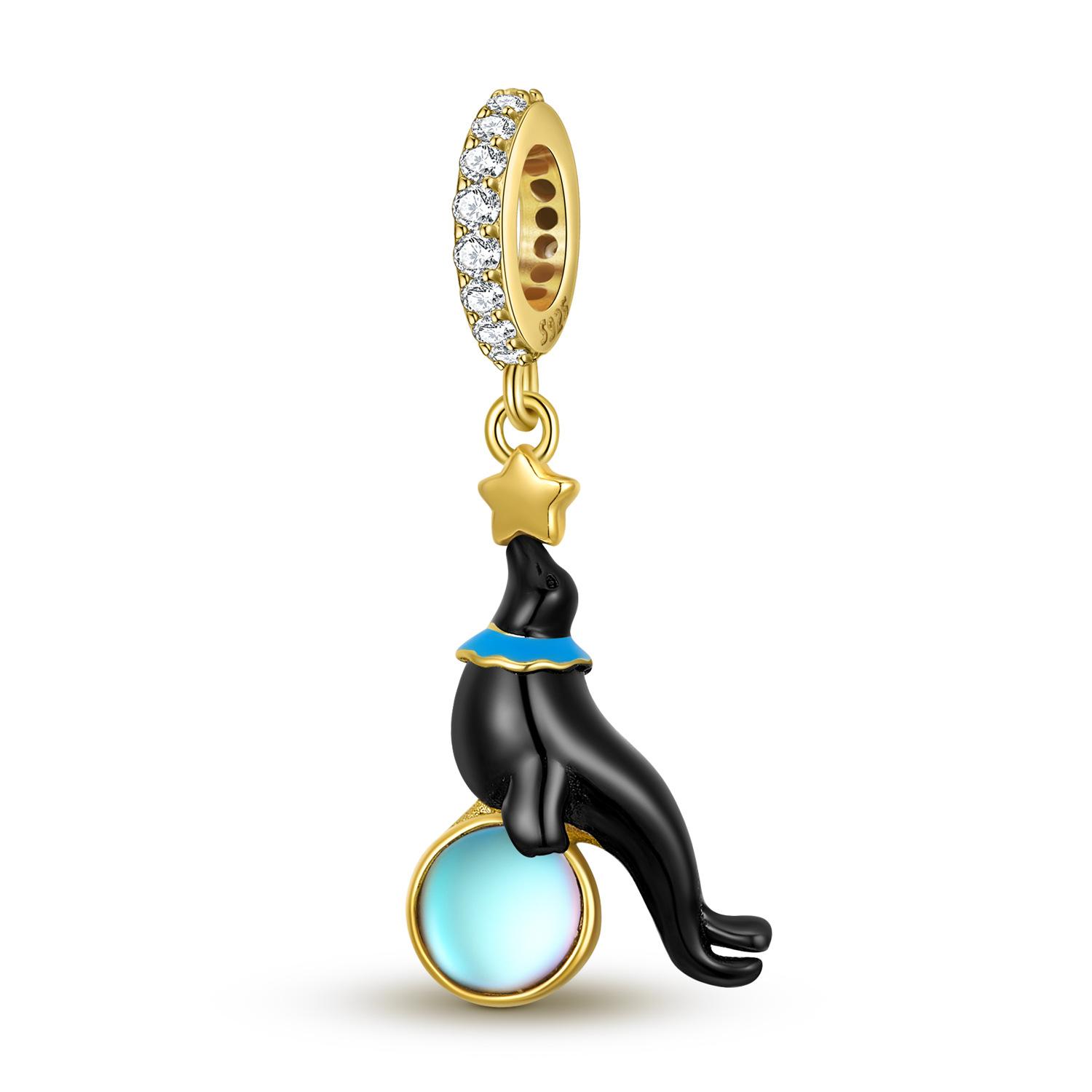 

S925 Sterling Silver Cute Animal Black Seal Pendant Inlaid Moonstone Fashion Bracelet DIY Accessories Pendant S925 sterling silver