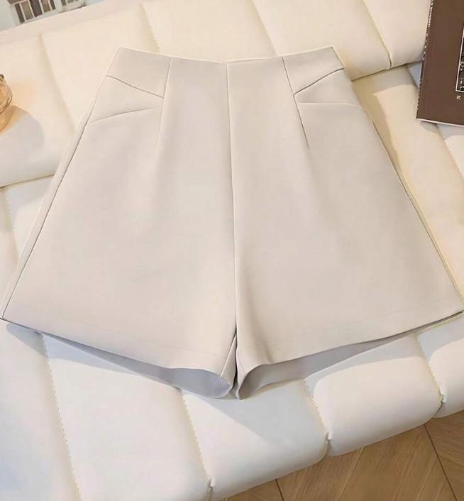 

2026 Women s European & American A-line Ruffled Elegant Commute Fashion Shorts Small бежевый