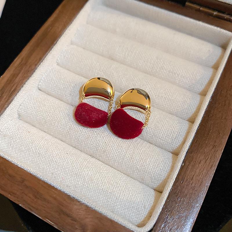 Silver Needle Ankara Red Love Stud Earrings Fashion Temperament New Earrings Light Luxury Premium Autumn and Winter