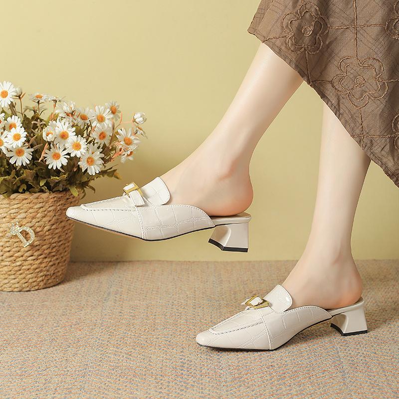 Baotou half slippers women's 2025 new summer wear niche design thick heel square head patent leather Muller shoes sandals