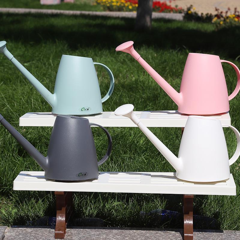 

Пластиковая лейка для полива сада с длинным носиком 1.8L зелёный