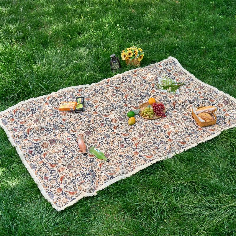 Wind Polyester Cotton Color Woven Jacquard Plant Flower Fringed Tablecloth Rectangular Outdoor Camping Picnic Mat Photo