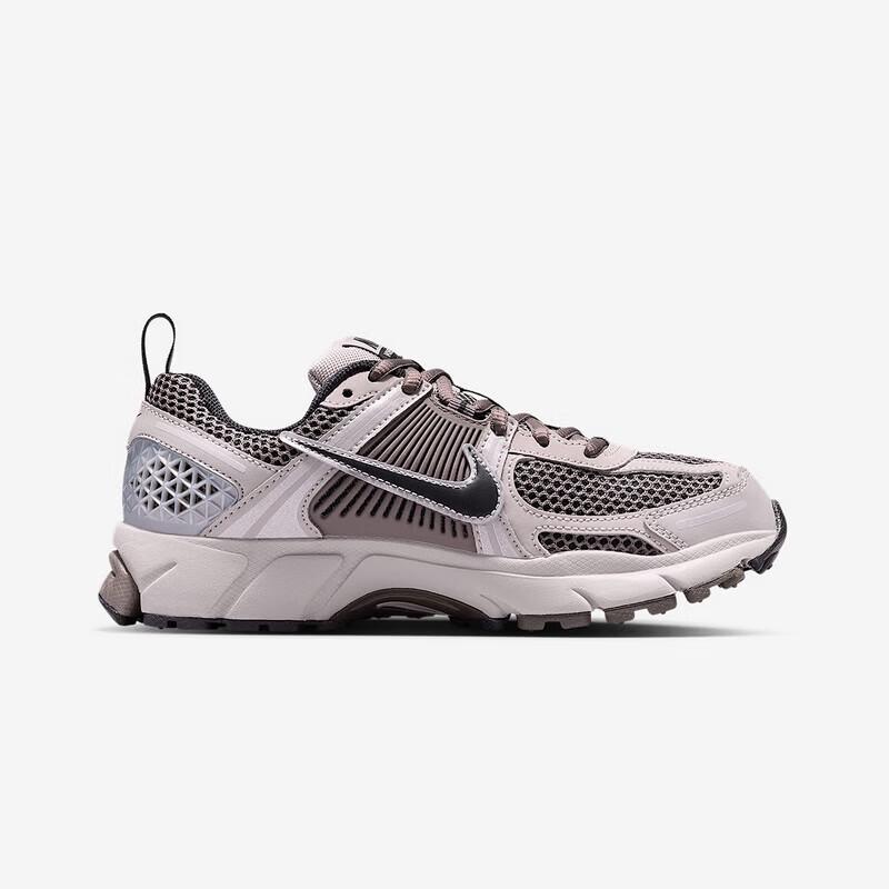 Nike Vomero 5 (GS) Chaussures décontractées pour femmes