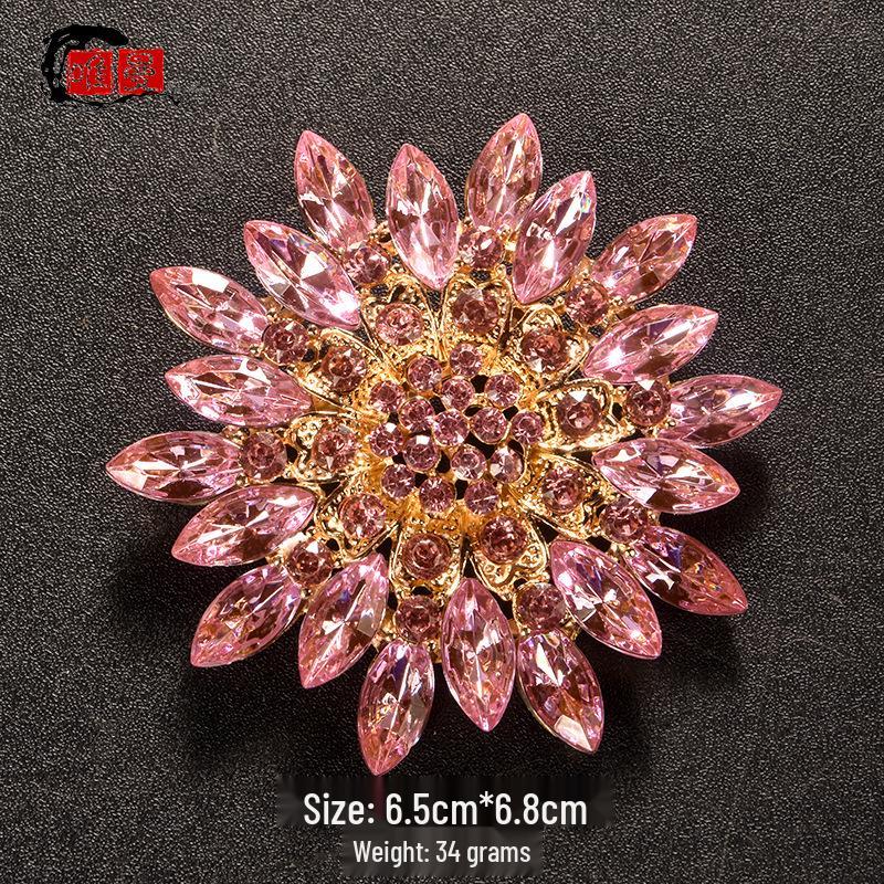 Japanese Style Luxury Brooch: Elegant High-End Women's Pin for Sweater or Lapel