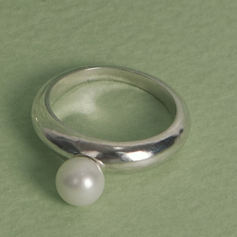 Zney Po Pearl Ring (L)