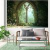 2D flach, 1 Stück verzauberter Wald-Fensterstoff-Hintergrund: gotisches Bogenfenster mit Efeu und Vegetation, realistischer Lichteffekt und Schatten,