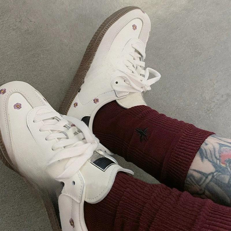 

Носки женские осенне-зимние с вышивкой «Маленькая пчелка», двухслойные, с вертикальными полосками, красные, средней длины 1 pair красный