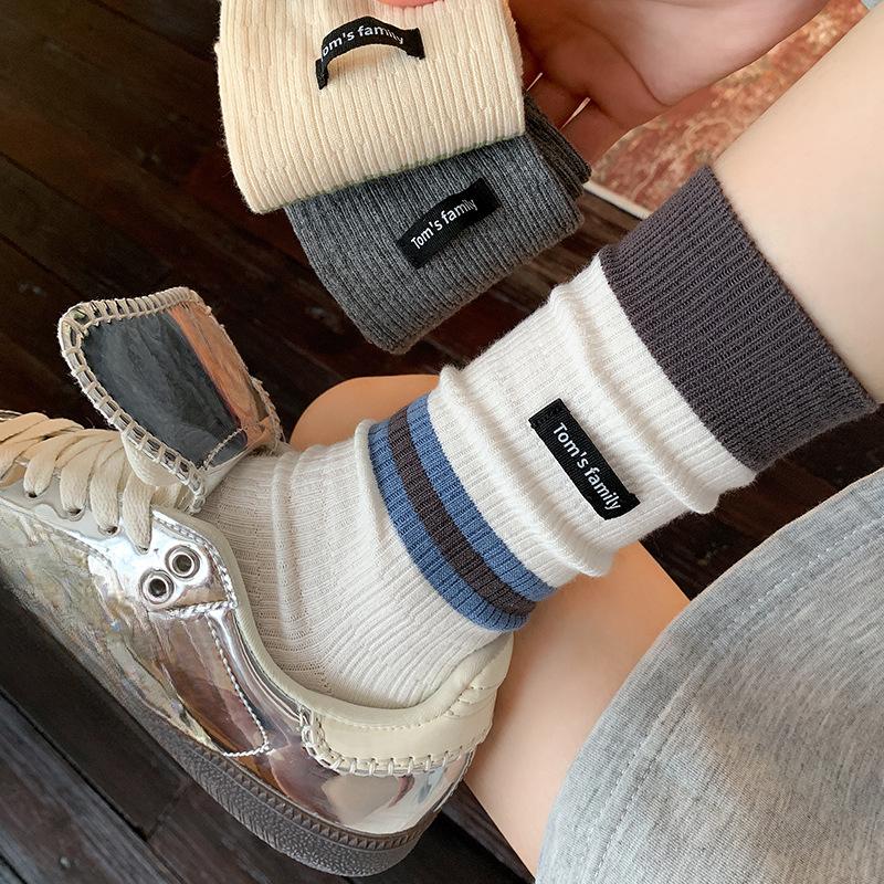 Women's Autumn Mid-calf Socks, Retro Color-blocking Striped Fabric Label Trendy Socks, Boneless Pile Socks