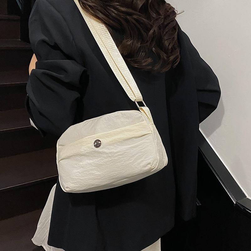 Solid Color Casual Going Out Men and Women Lightweight Storage Wide Shoulder Strap Versatile Simple Shoulder Messenger Bag Portable Tote Cloth Bag