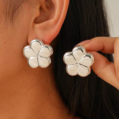 Cold Wind Glossy Flower Steel Needle Earrings Simple Commuter Earrings Environmentally Friendly Earrings