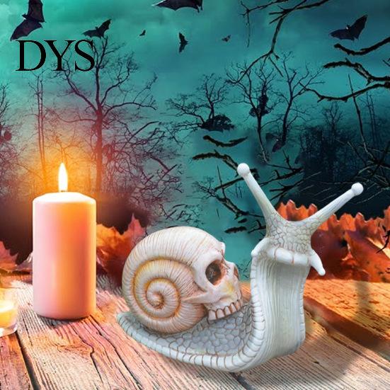 Garden Skull Decor Snail Ornament Resin Craft Sculpture Yard Halloween Figurine Gothic Home Decoration