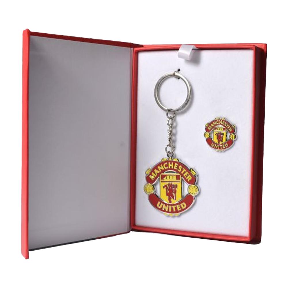 Manchester United FC Premium Crest Keyring And Badge Set