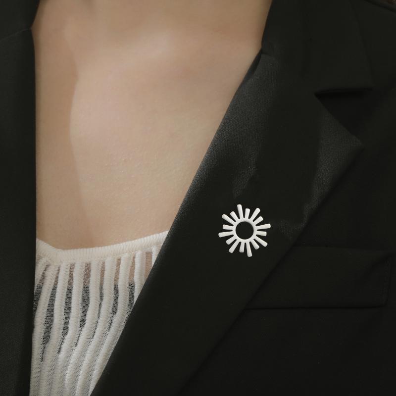 Crown Bee Butterfly Snowflake Lapel Pins Women'S Brooch Gold Color Suit Collar Badges On Backpack Stainless Steel Jewelry