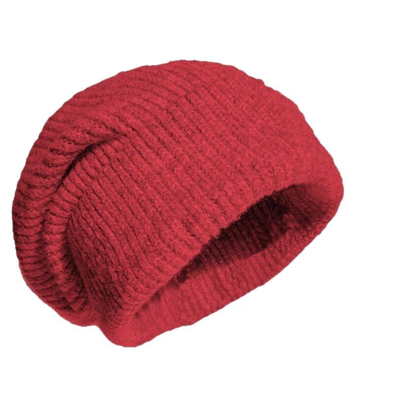 

Женская вязаная шапка-бини с защитой ушей для зимы