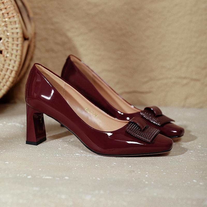 Square Head High Heels Thick Heel Not Tired Feet Patent Leather Red Wedding Shoes 2025 New Spring and Autumn Women's Shoes French Shallow Mouth Single