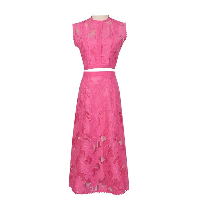 

Elegant Socialite Vacation Style Dress Suit Round Neck Sleeveless Top High Waist Embroidered Skirt Women s M розы красного