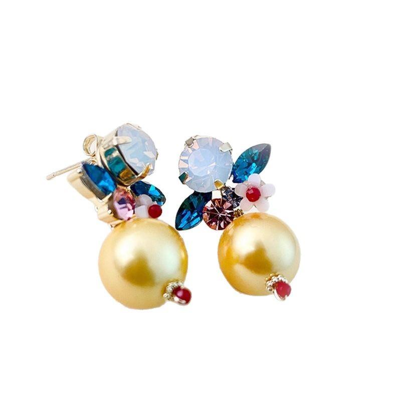 

Модные серьги для женщин разноцветный