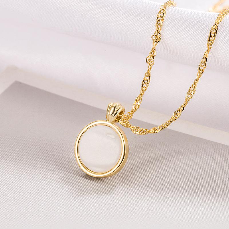 French Retro Shell Rose Pendant: Elegant Light Luxury Summer Collarbone Chain