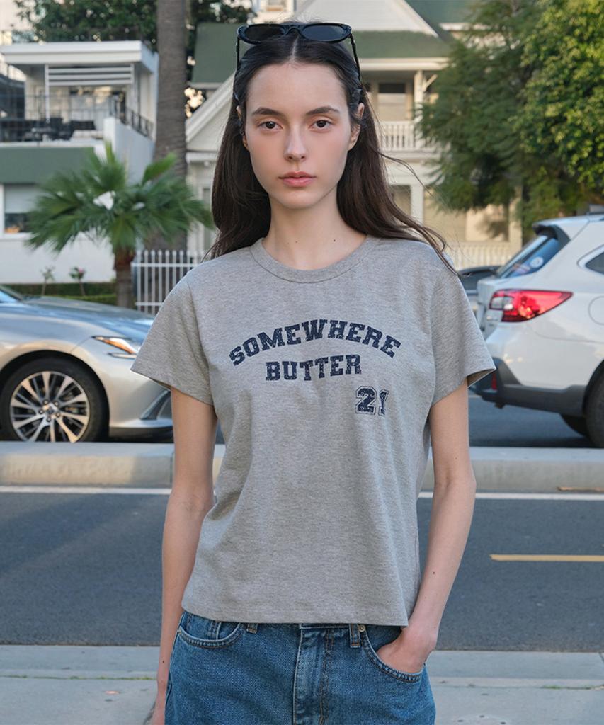 Sseomweeobeoteo 21 Square Logo Top - Gray