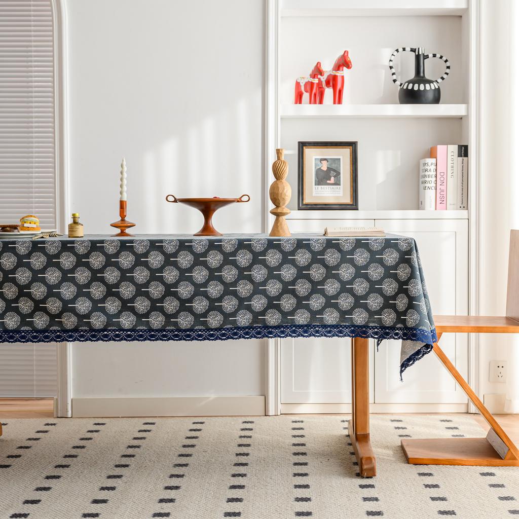 Christmas Day Old Man Table Cloth Small Plaid Snowflake Print Cotton And Linen Cover Fabric Hairball Outer Tablecloth