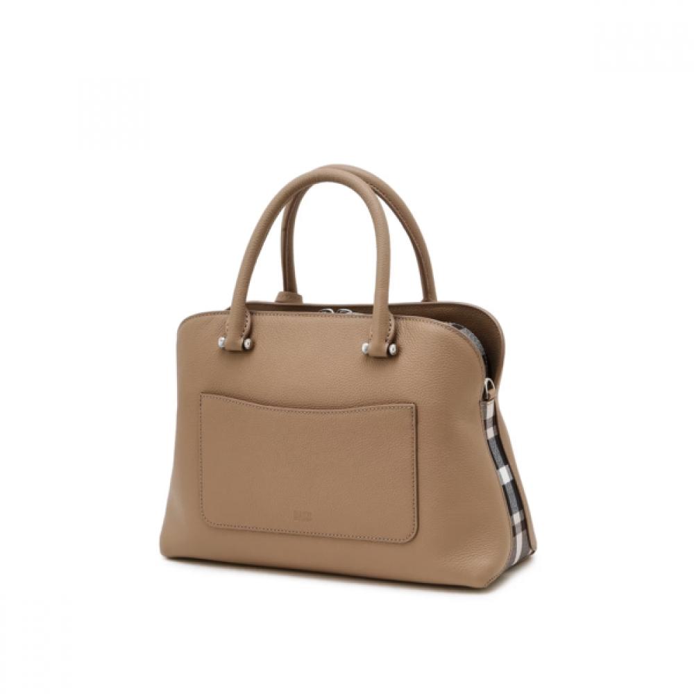 Dcba6e760i2 [tartan Combi] Beige Dd Logo Leather Tote Bag