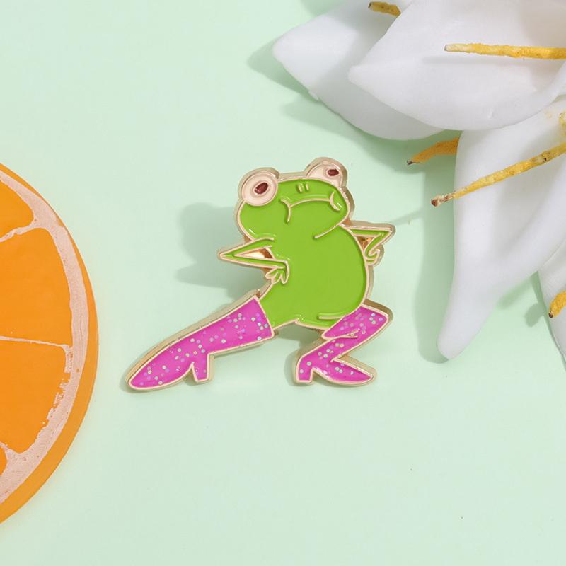 1 Pc Funny Pink Boots Frog Enamel Pin Animal Metal Badge Lapel Pins Lacquered Gift Decoration Jewelry