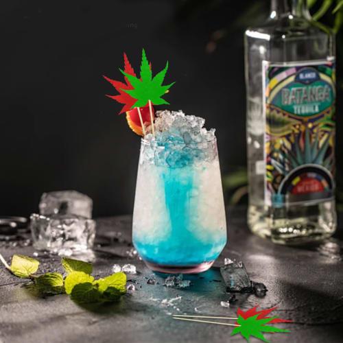 siawadeky Autumn-themed Cocktail Picks, Cake Toppers, Maple Leaf Design, 100 Pieces, Fruit Picks, Toothpicks, Fruit Hors D'oeuvre Pins, Cake Decoratio