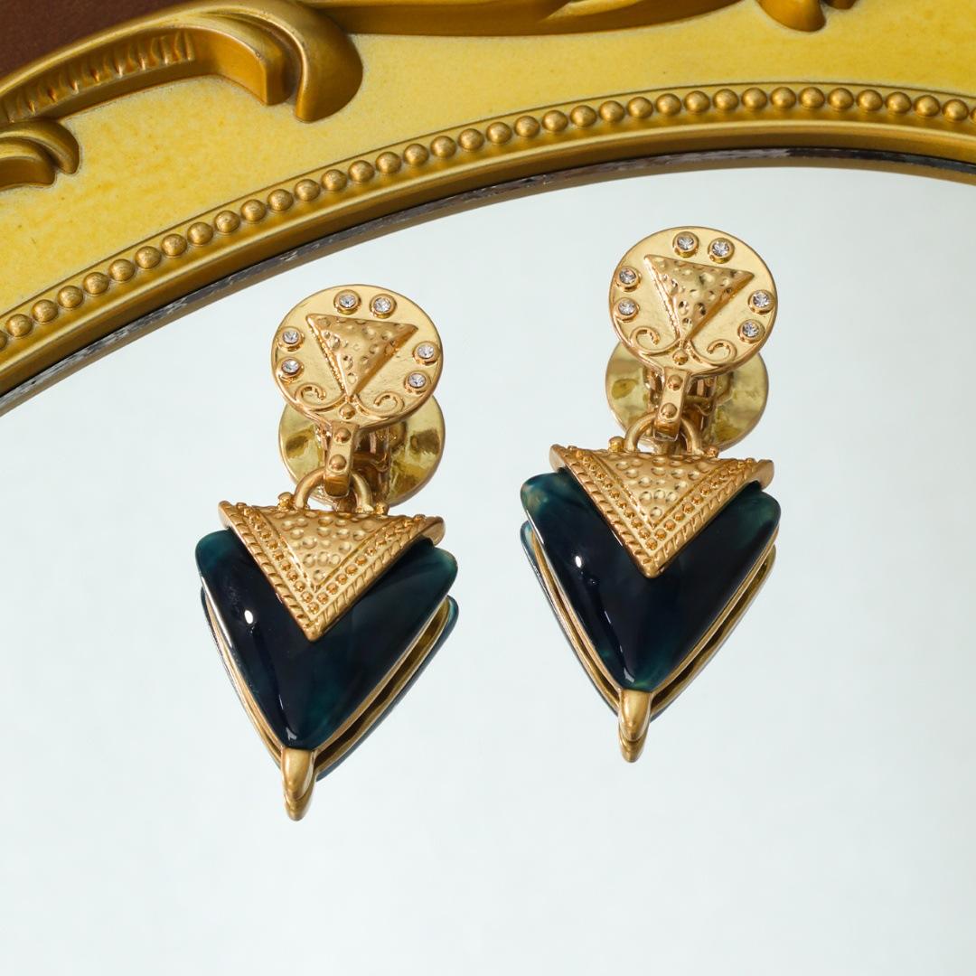 Medieval Palace Style Triangular Jelly Earrings Vintage Niche Temperament Gold-plated