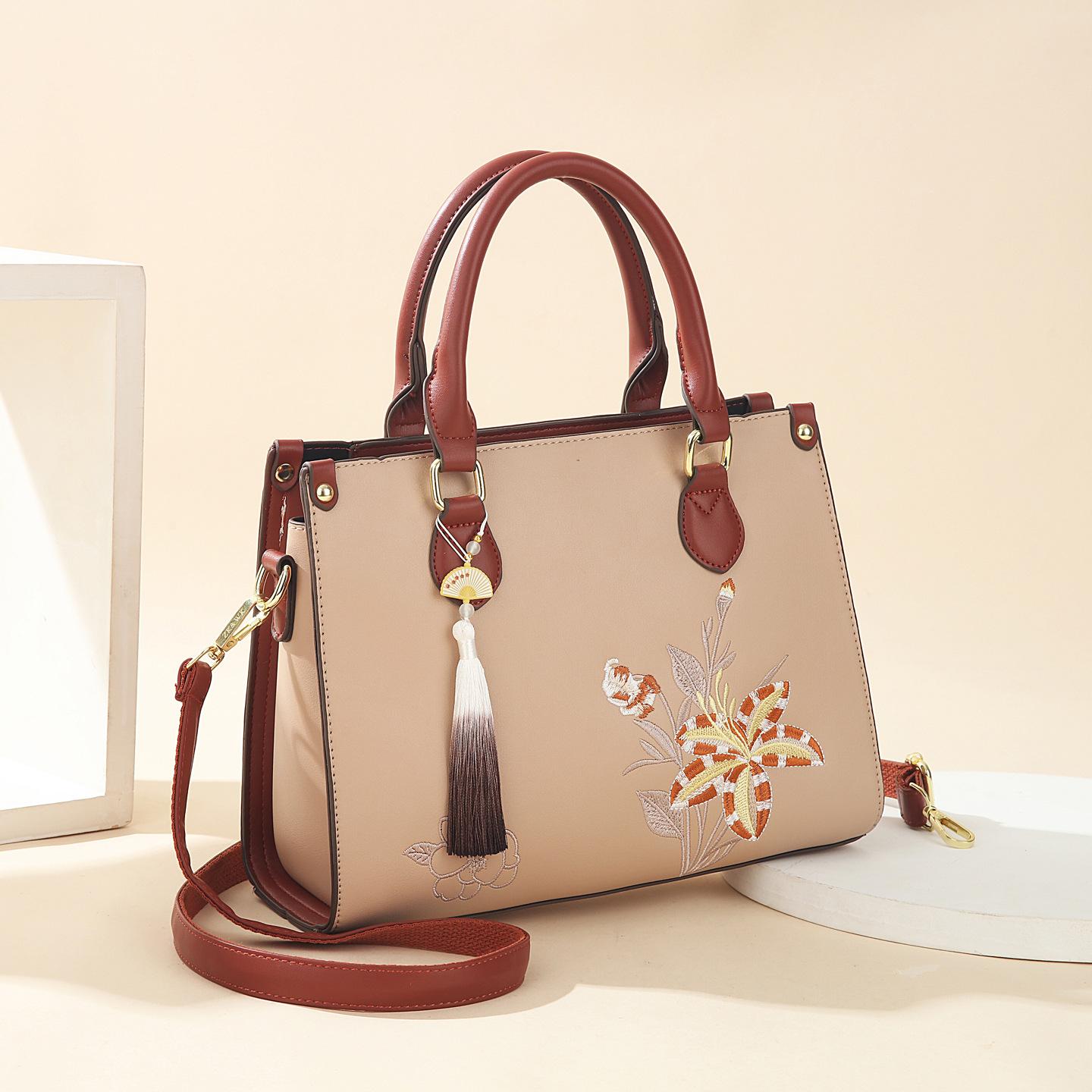 

Сумка большой вместимости женская 2025 новая вышивка женская ручная сумка кроссбоди среднего возраста с чувством зрелости тайчжоуская женская сумка