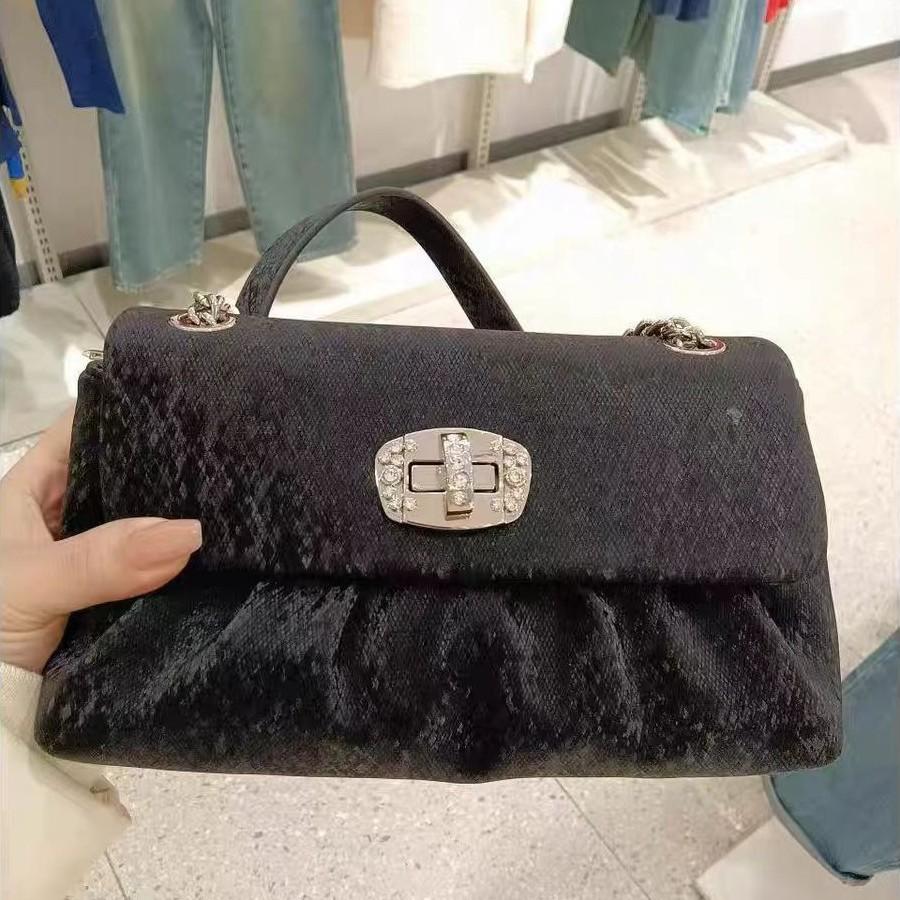 Sweet daughter wind small square bag new niche chain bag high-end pleated shoulder messenger bag