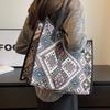 Large Capacity Ethnic Canvas Bag for Women In Autumn and Winter Fashion Mommy Bag for College Students In Class One Shoulder Tote Bag