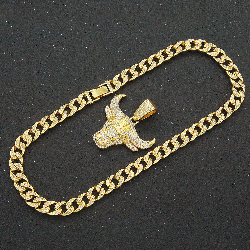 Three-dimensional Diamond-set Bull's Head Pendant Cuban Chain Big Gold Chain, European and American Hip Hop Cool Punk Hipster Wear Necklace