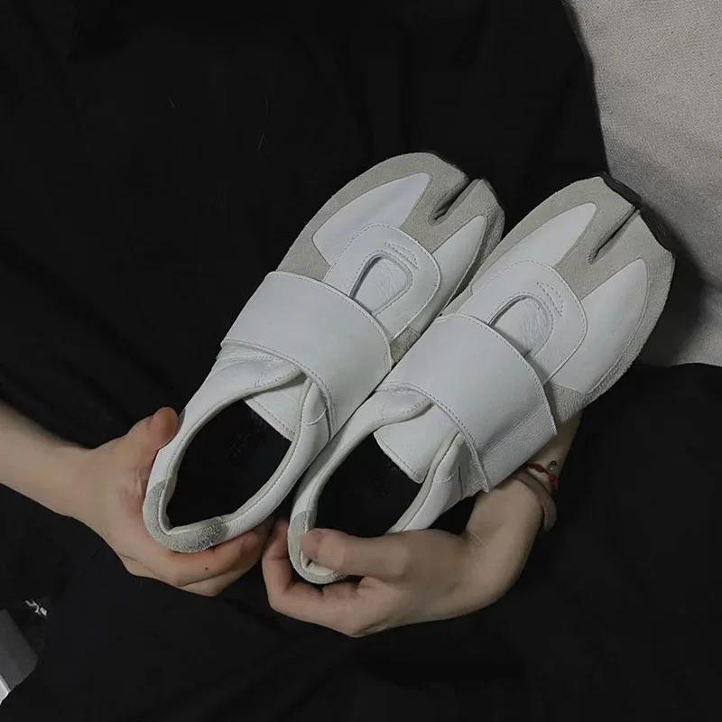 Fashion White Round Split Toe Colorblock Sneakers Japanese Style Hook & Loop Women Shoes Comfortable Breathable Flats Chaussure Femme